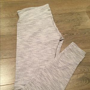 Lululemon Size 8 WUP nimbus battleship